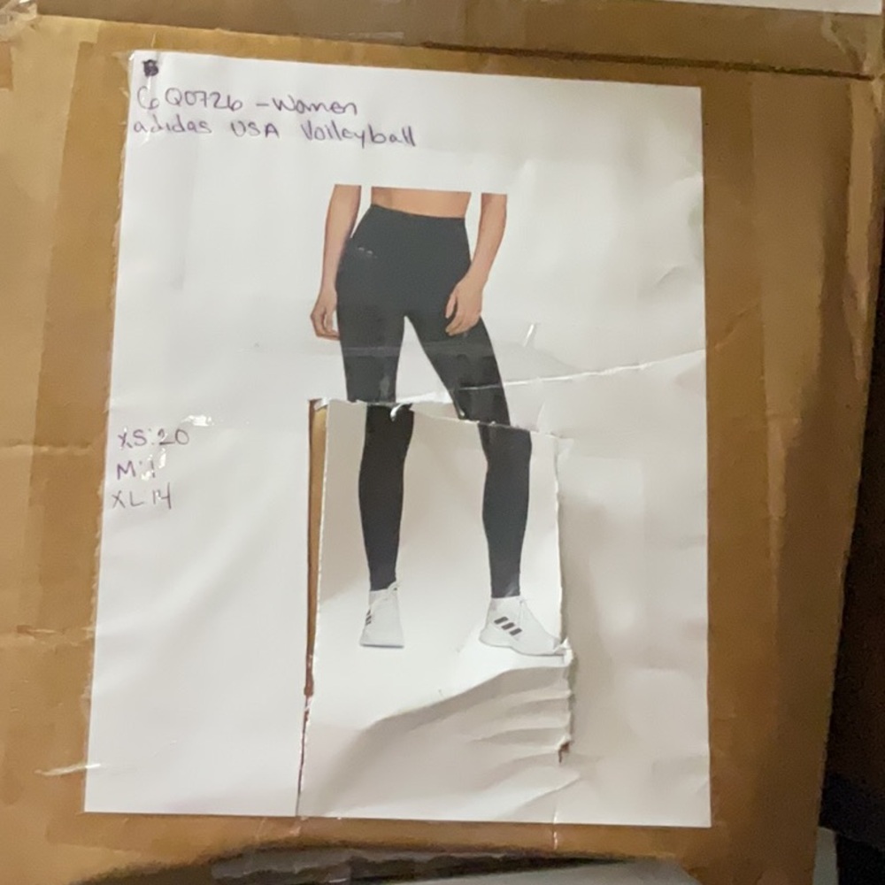 ADIDAS USA VOLLEYBALL. 1500 pieces (WHOLESALE ONLY)